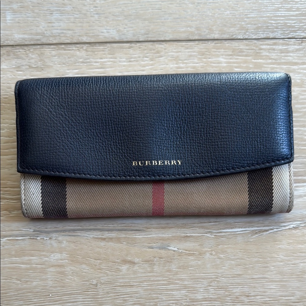 Burberry Black and Tan Wallet